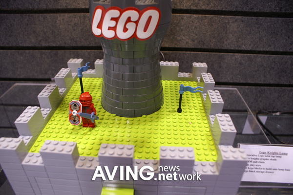 ces_lego_01_02.jpg