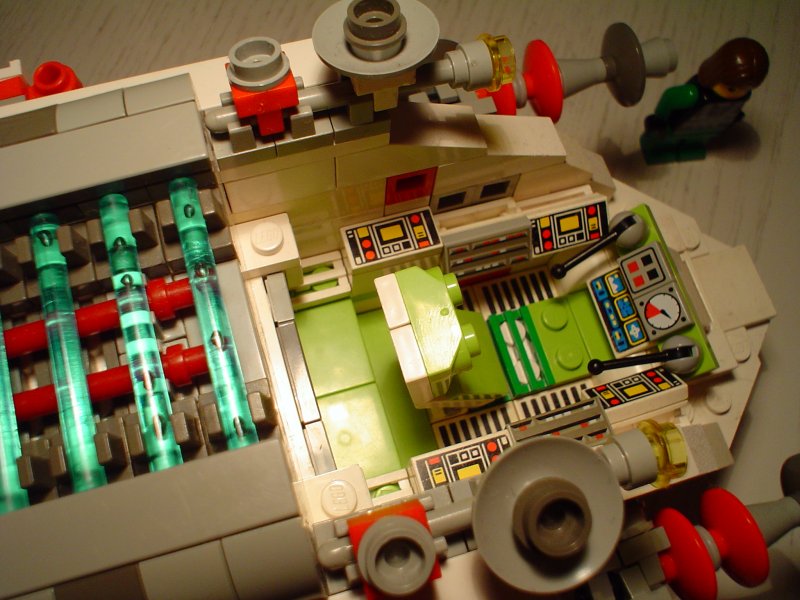 dandelion_cockpit_06.jpg