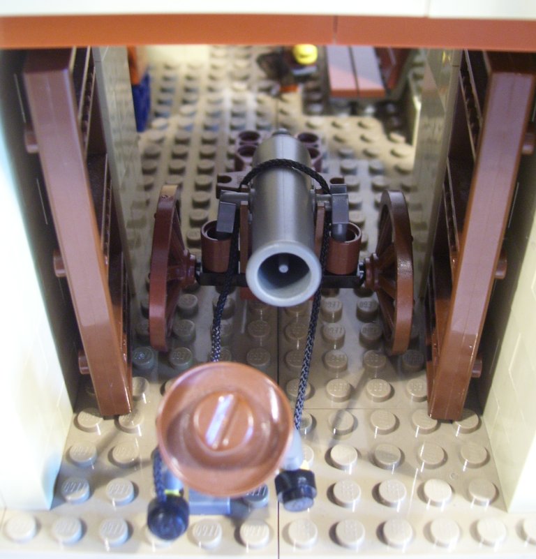 gatlings_stronghold_cannon_2.jpg