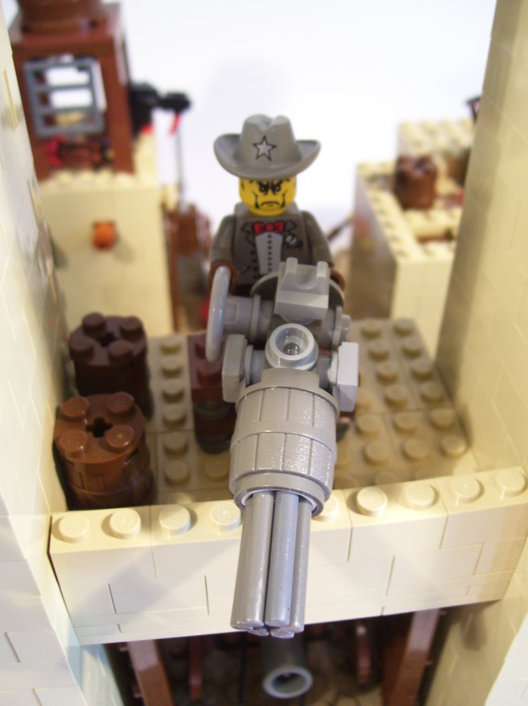 gatlings_stronghold_gun_01.jpg