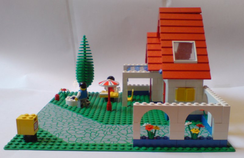 6374_holiday_home04.jpg