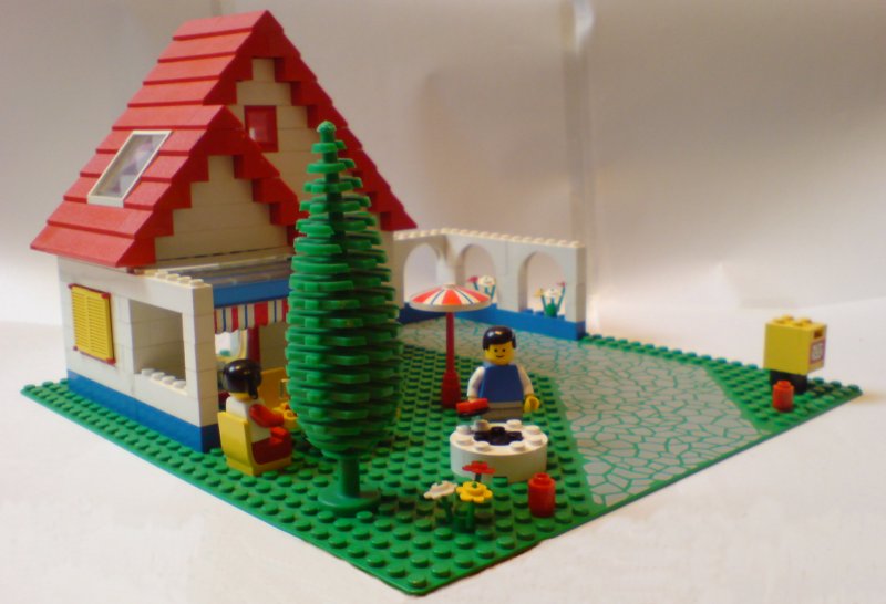6374_holiday_home09.jpg