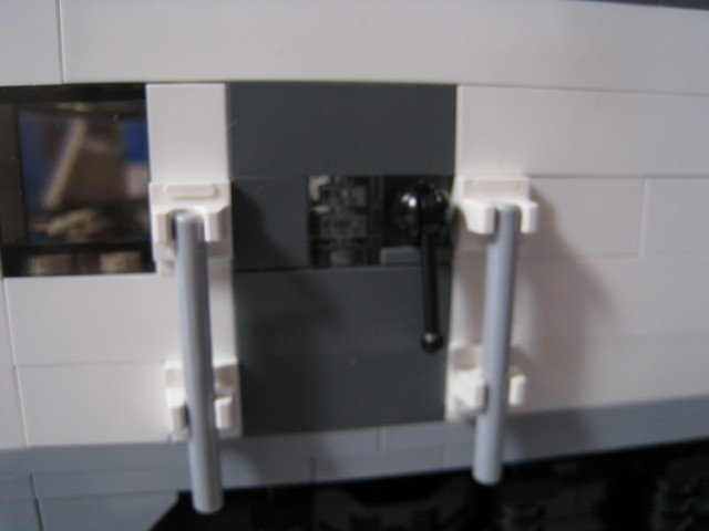 lll_75501_05.jpg
