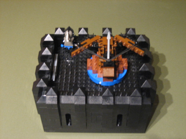 13-falcon-castle-ballista-armed.jpg