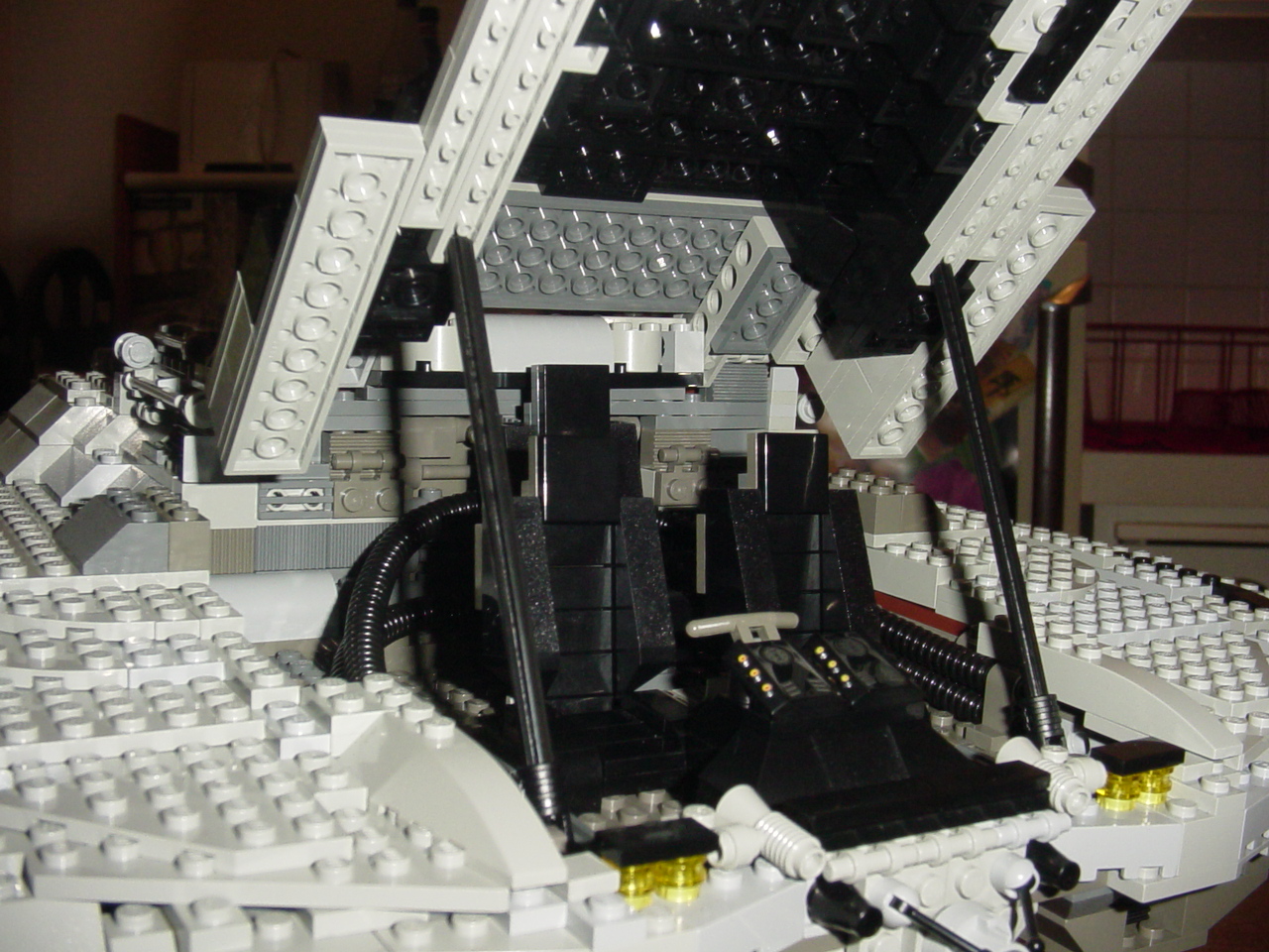 cylonraider12.jpg