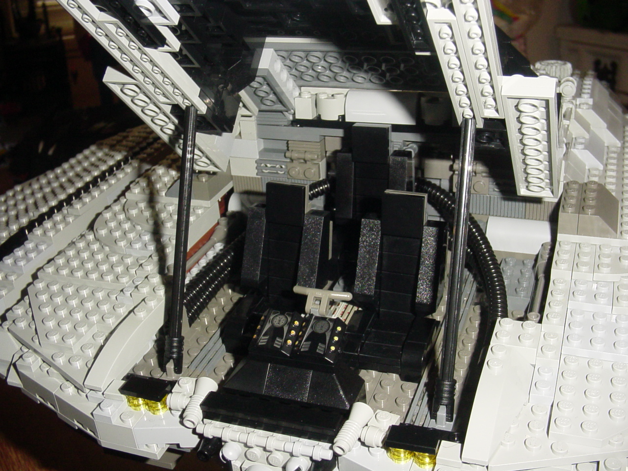 cylonraider14.jpg