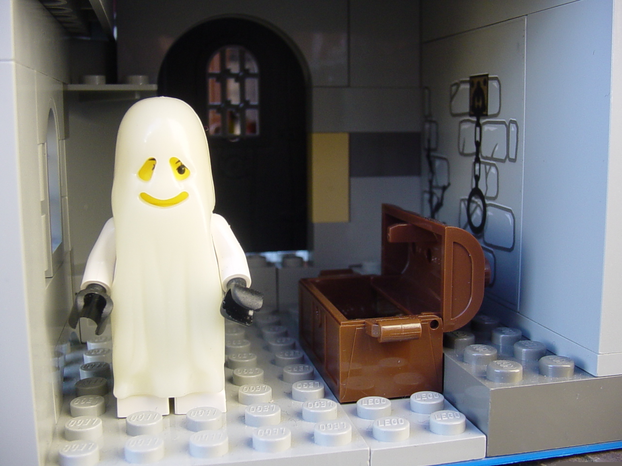 lego_halloween_village12.jpg
