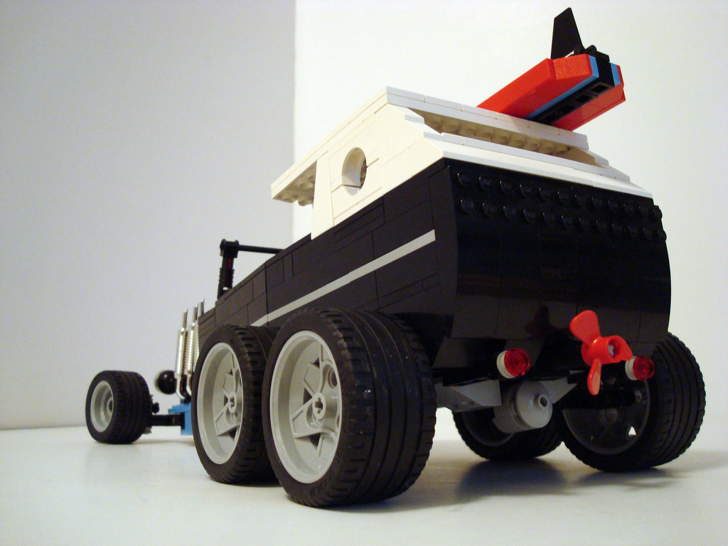 ghostship01.jpg