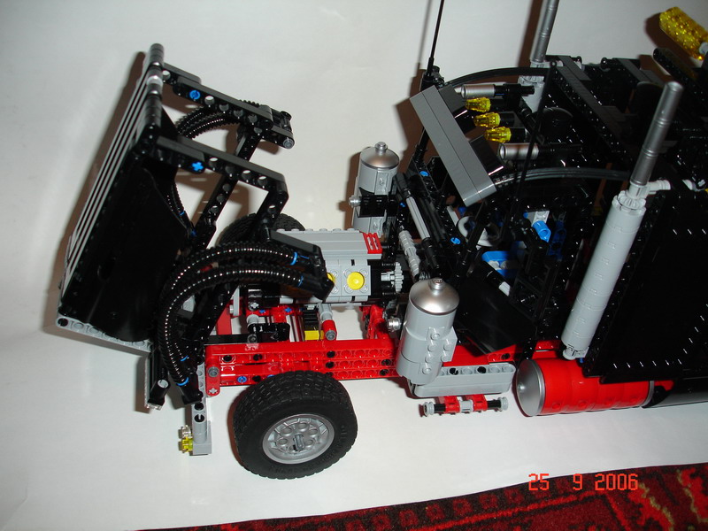 8285_06_resize.jpg