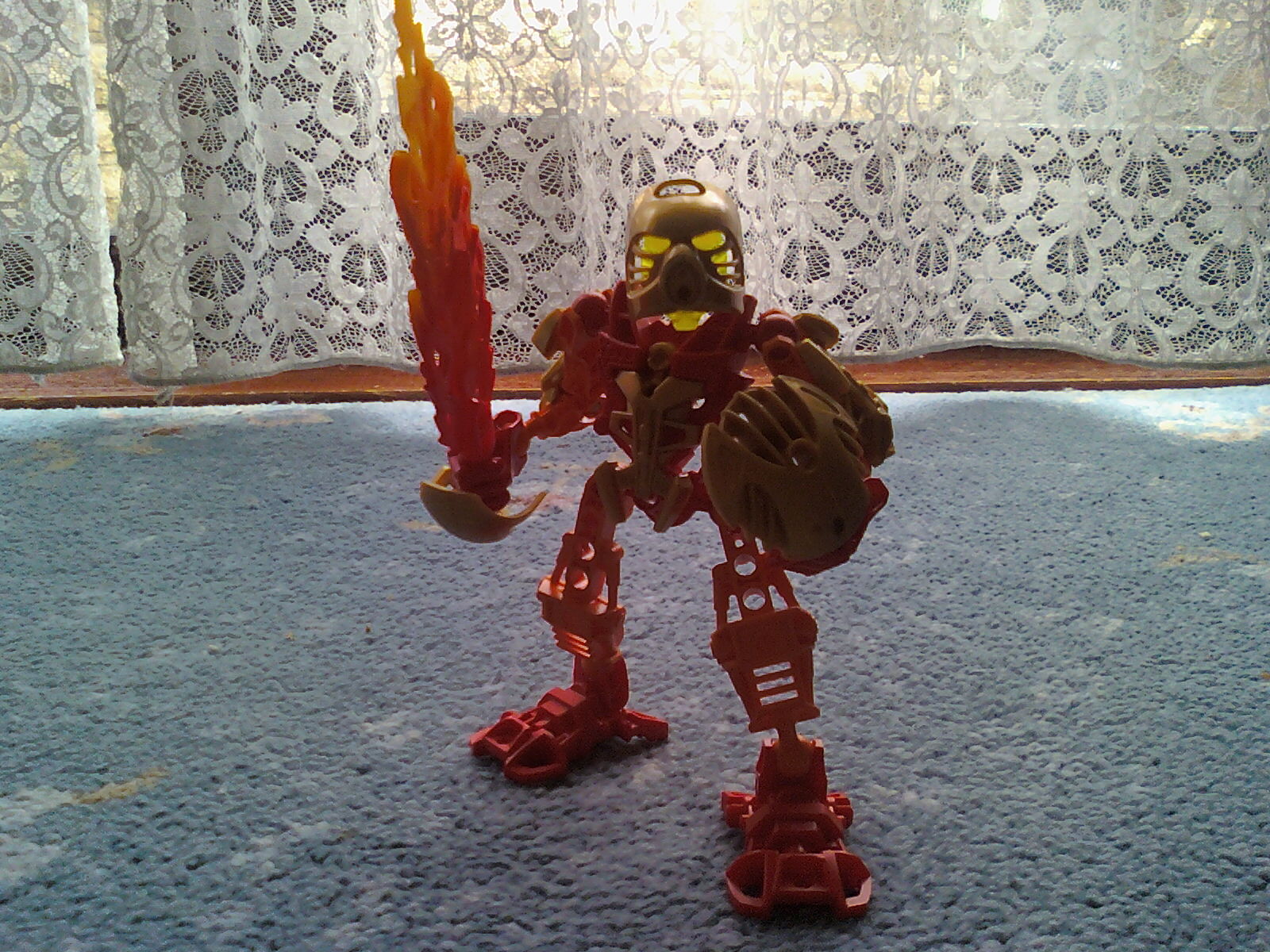 tahu_wearing_gold_armour.jpg