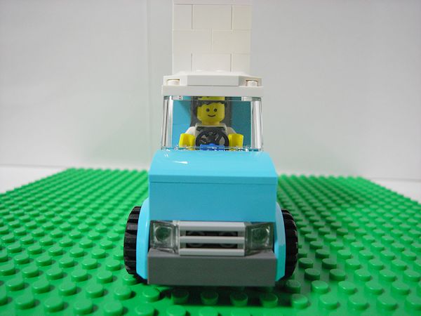 lego-logo-car-04.jpg