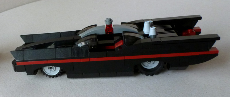 moc_7_batmobile_14.jpg