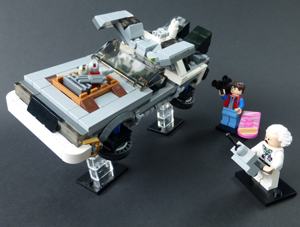 1_lego_delorean_300.jpg