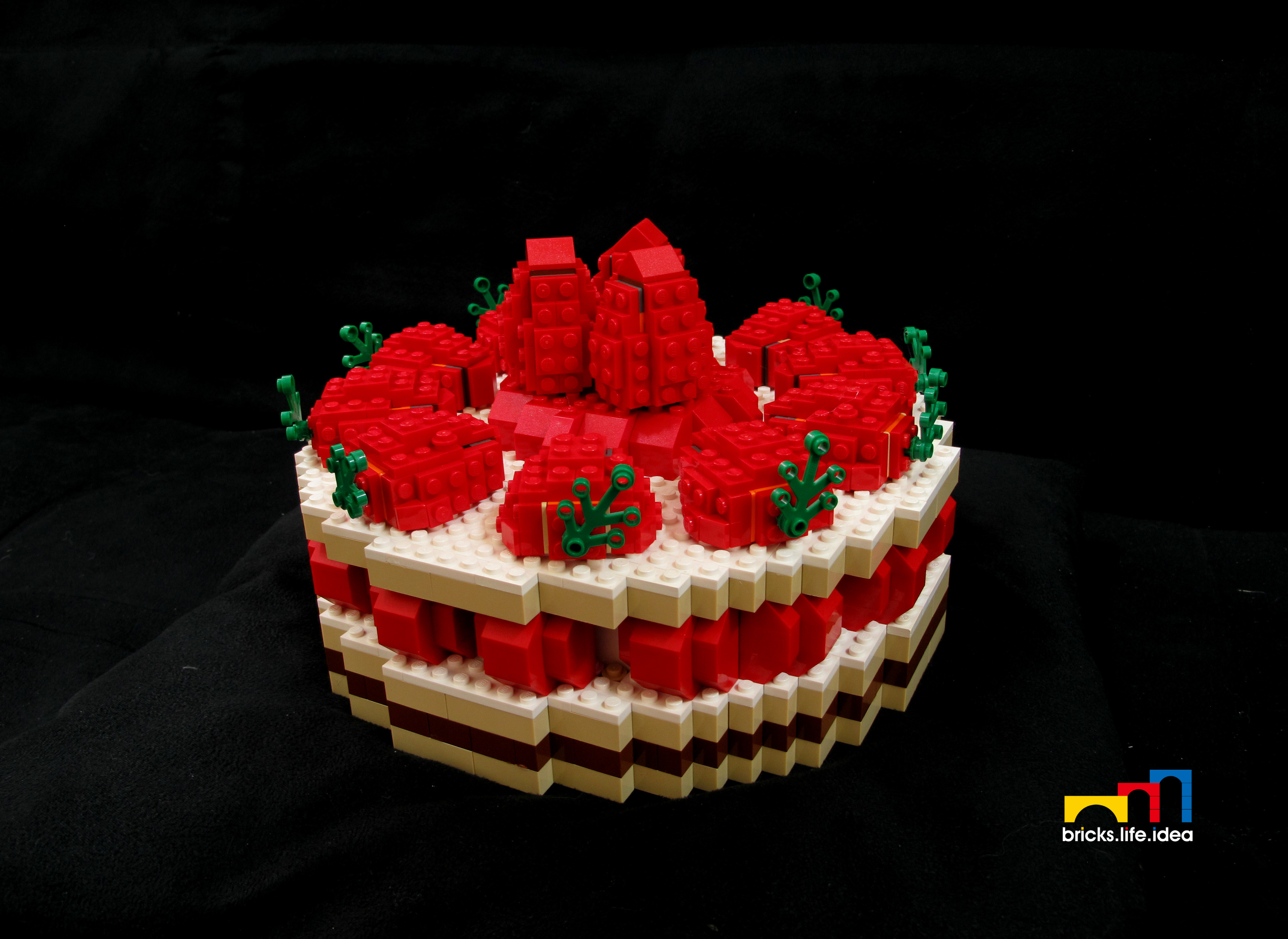 strawberrycake03.jpg