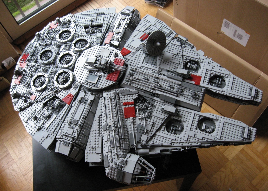 millenium_falcon_05.jpg