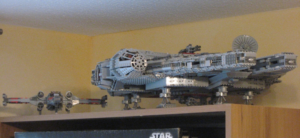 millenium_falcon__x-wing_03.jpg