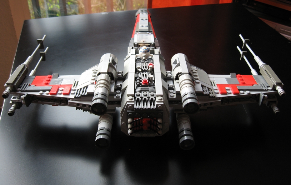 x-wing_12_closed.jpg