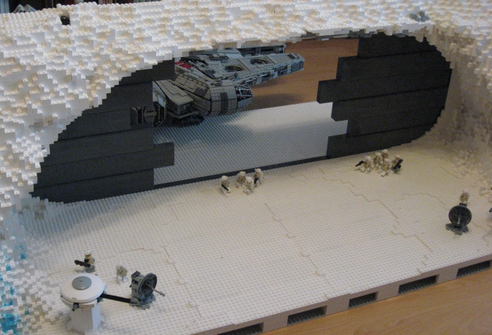 hoth_gate_opened_1.jpg