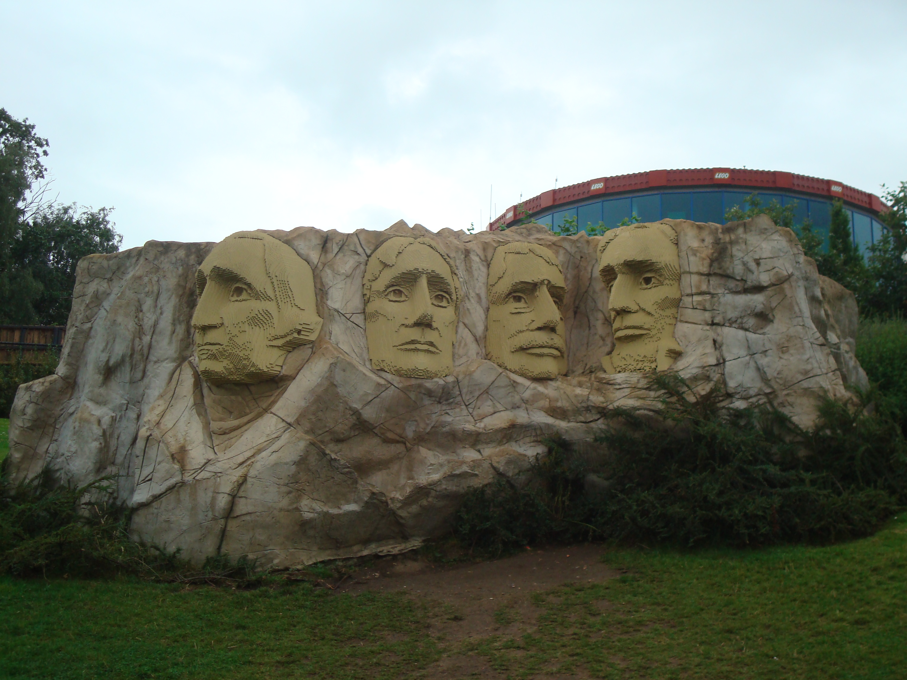 mount_rushmore.jpg