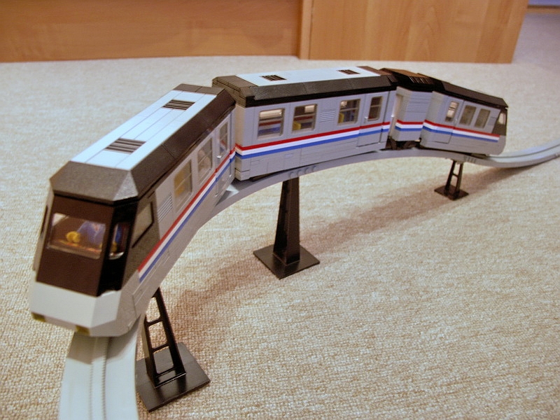 metroliner_monorail_01.jpg