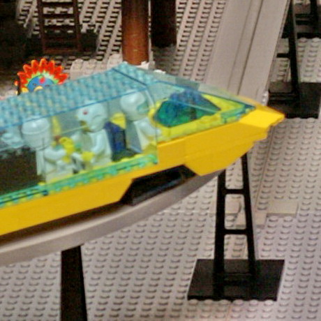 yellow_space_monorail_2007_2.jpg