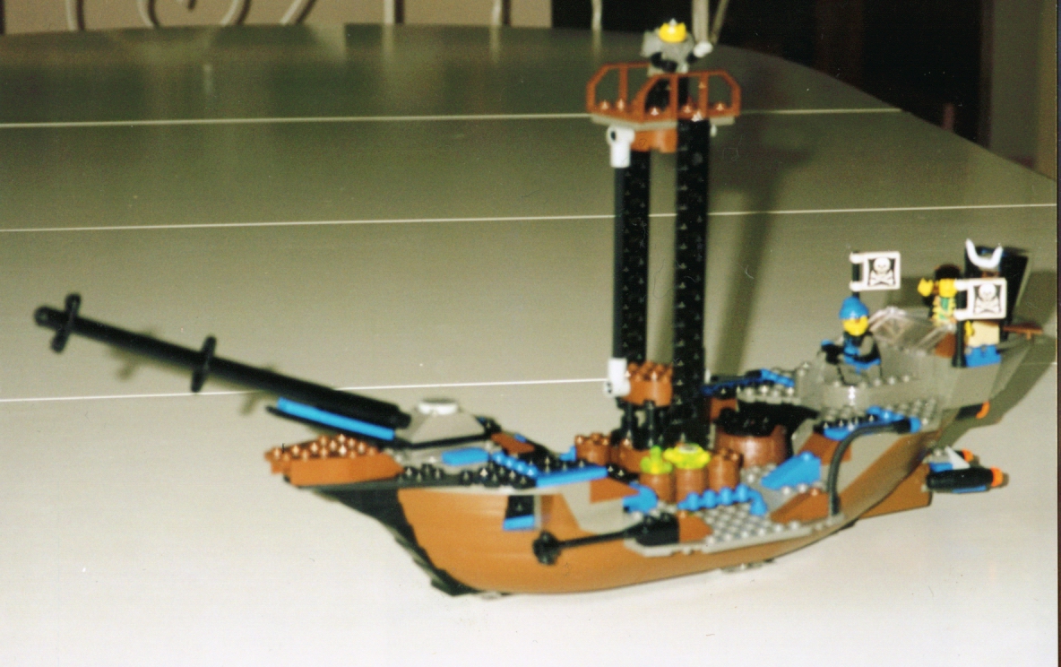 pirateboat.jpg