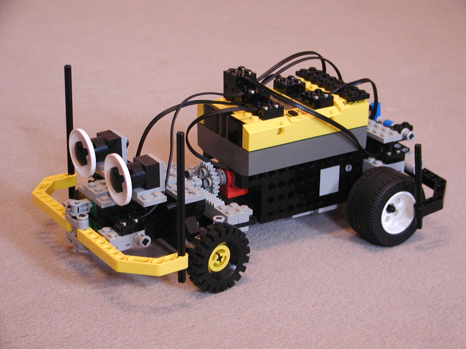 mindstorms_car1.jpg