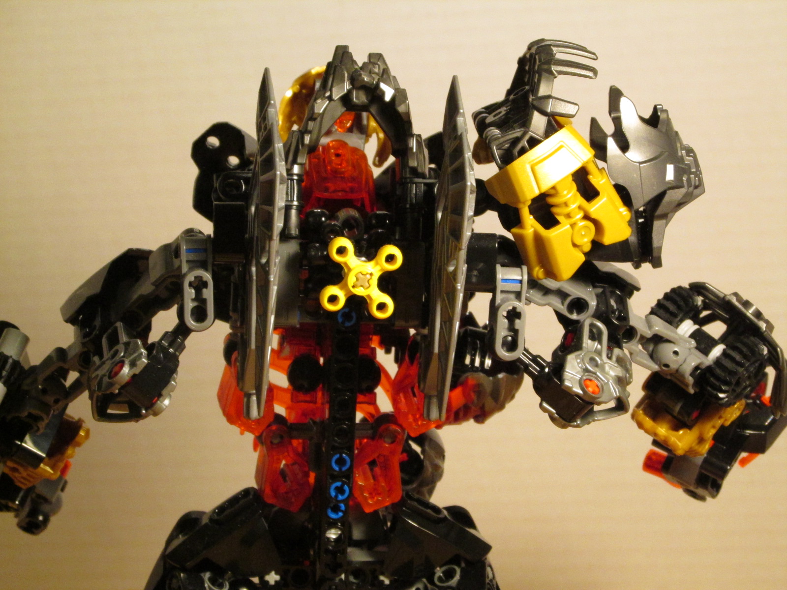 ultimate_journey_to_one_makuta_008.jpg
