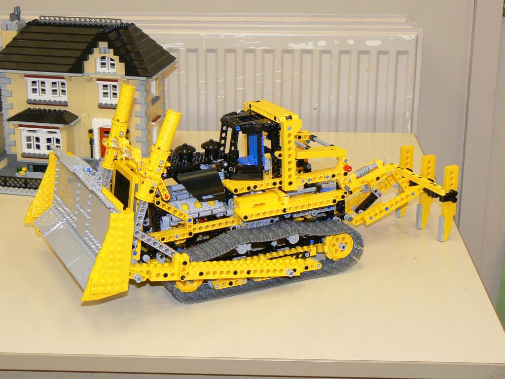 lego-excl-01.jpg