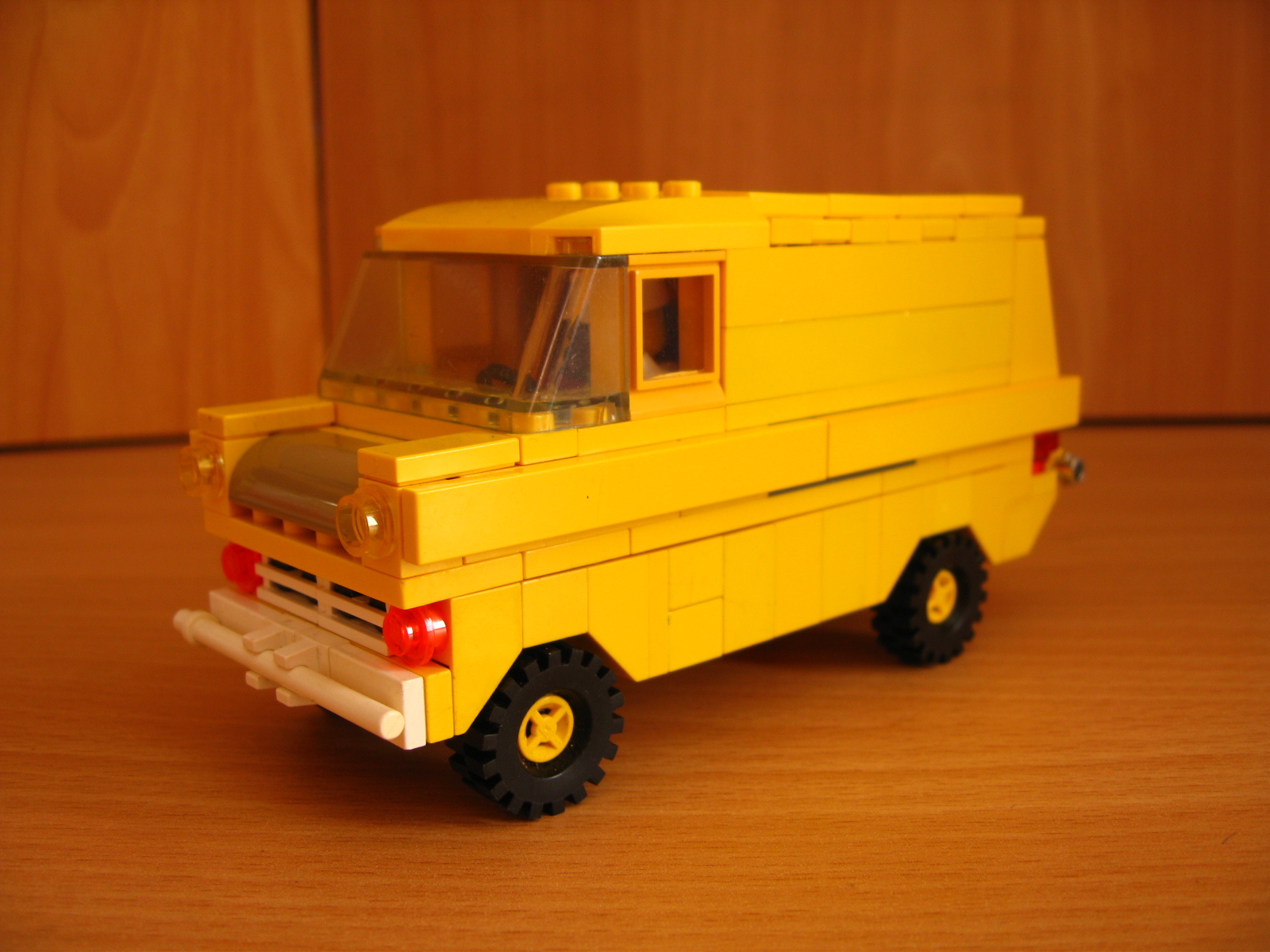 ford_transit_yellow_1.jpg