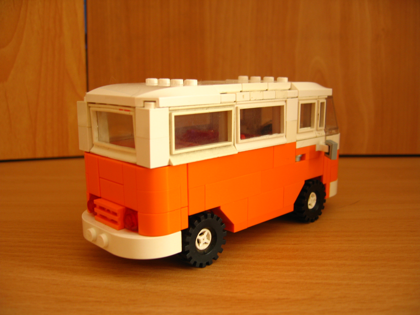 vw_combi_orange__21_fenetres_04.jpg