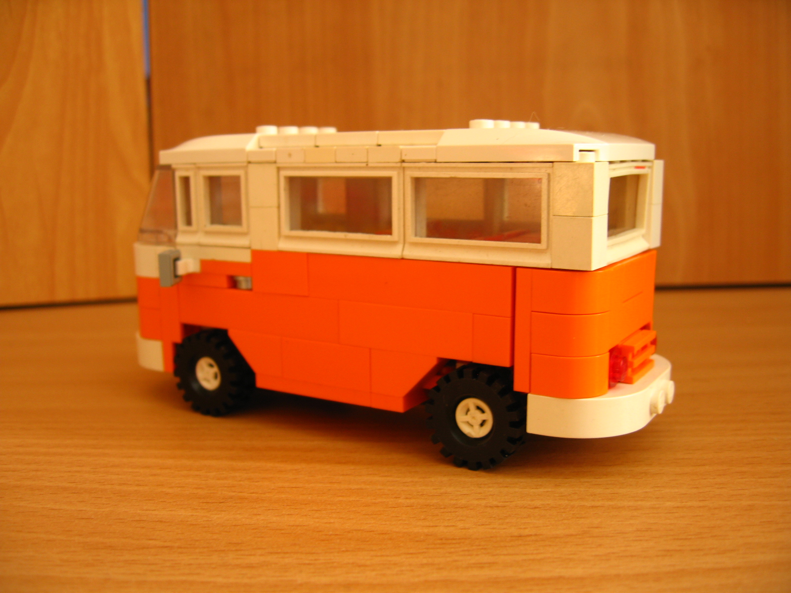 vw_combi_orange__21_fenetres_06.jpg