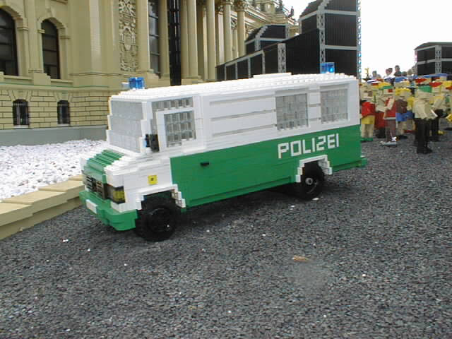 007police_van.jpg