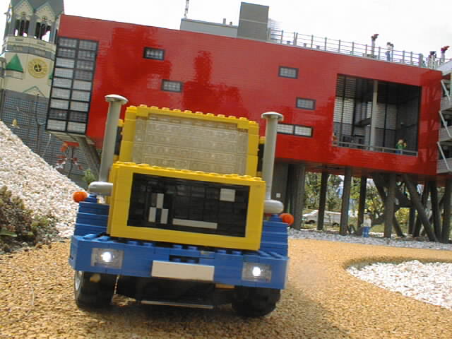034_magirus_front.jpg