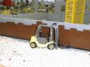 035_fork_lift.jpg
