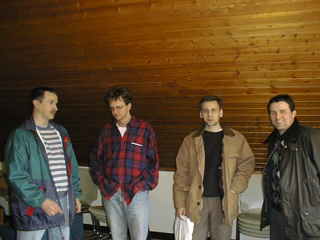 42_gueusts_with_1000km_way.jpg