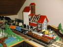 train_by_carlegler.jpg