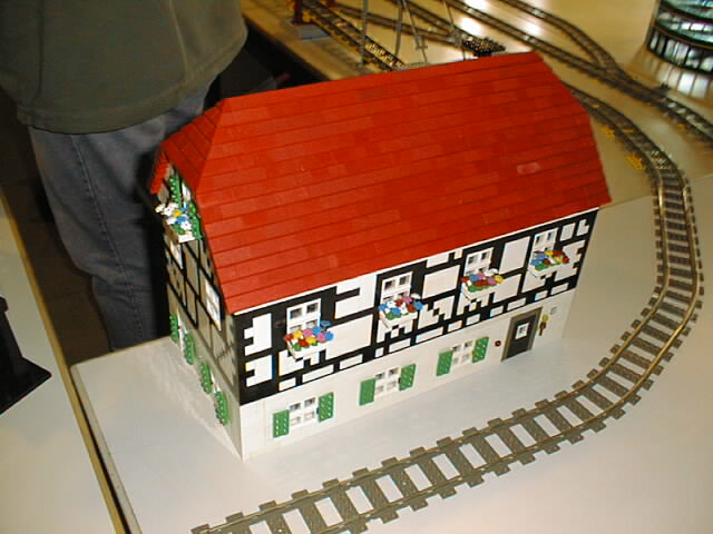 02_house_isa8.jpg