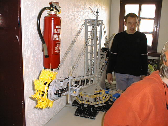 16_bucket_excavator_homa.jpg