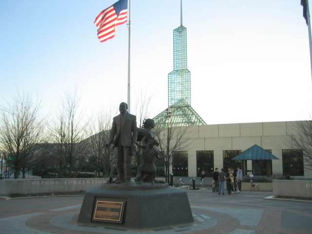 006_convention_center2.jpg