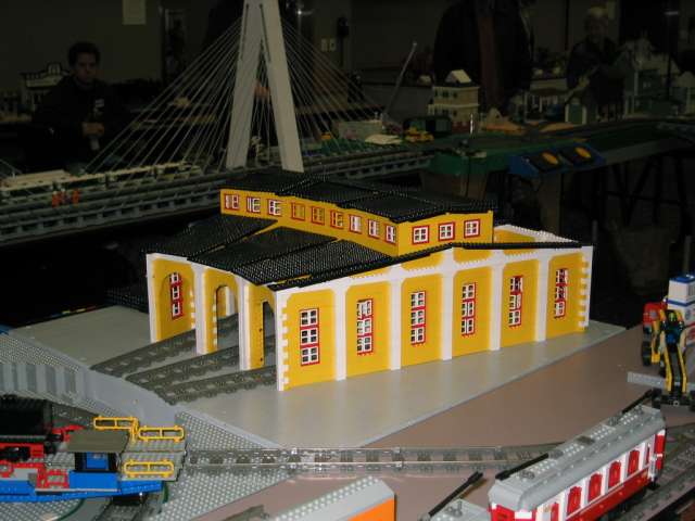 167_roundhouse.jpg