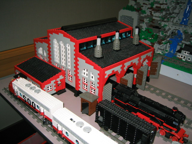 175_train_shed.jpg