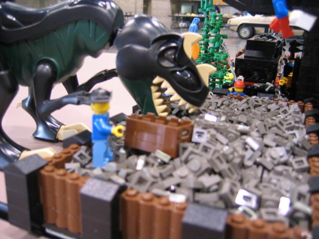 018ben_diorama_dino.jpg