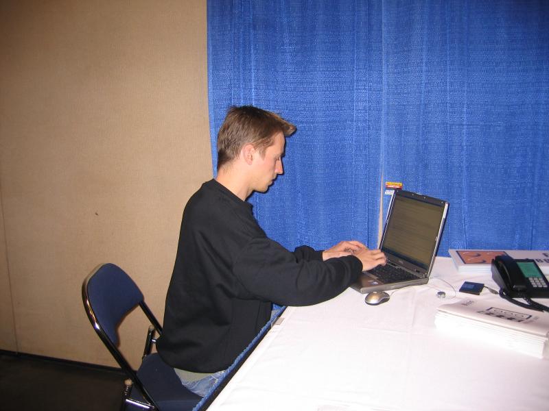 044_rene_lugnet_blogging.jpg
