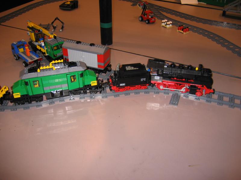 086_train_battery_pushes_12v_moc.jpg