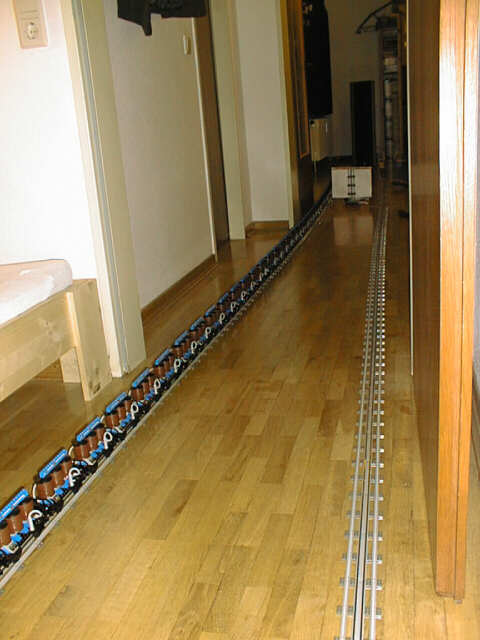 16_100_waggons_in_motion.jpg