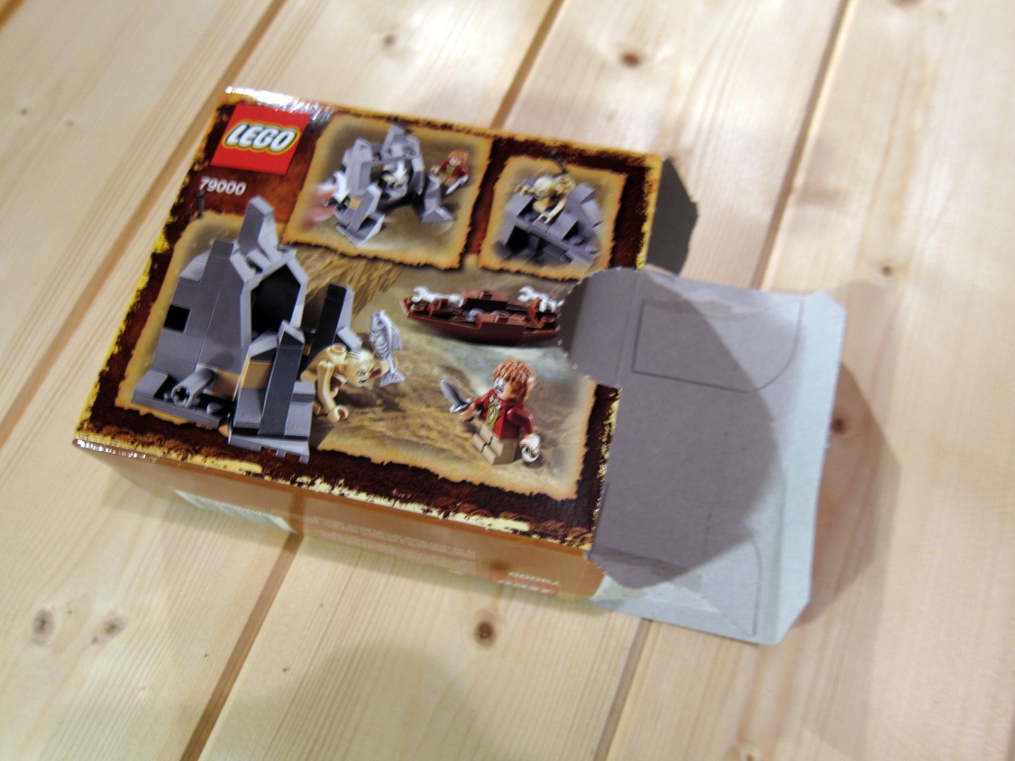 79000_box_rear_hobbit.jpg