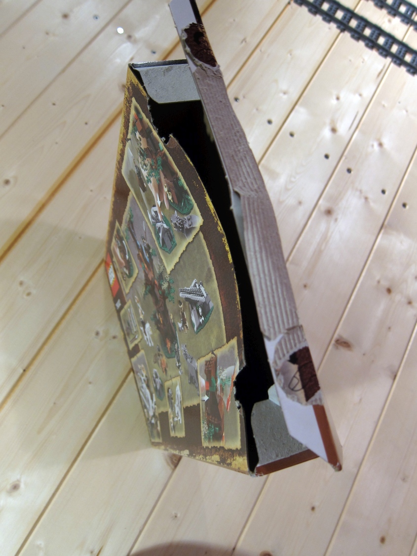 79002_box_bent_hobbit.jpg