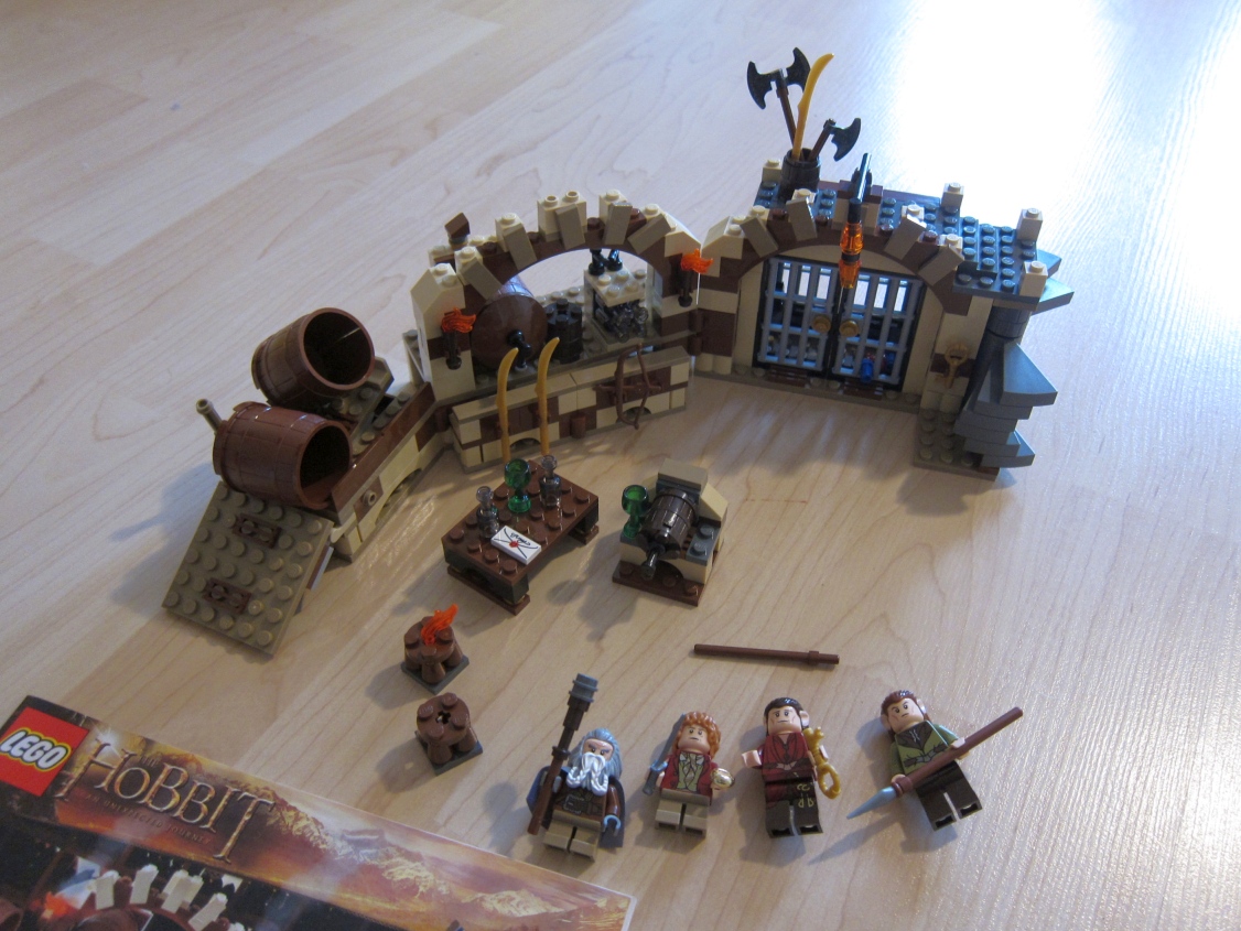79004_set_main.jpg