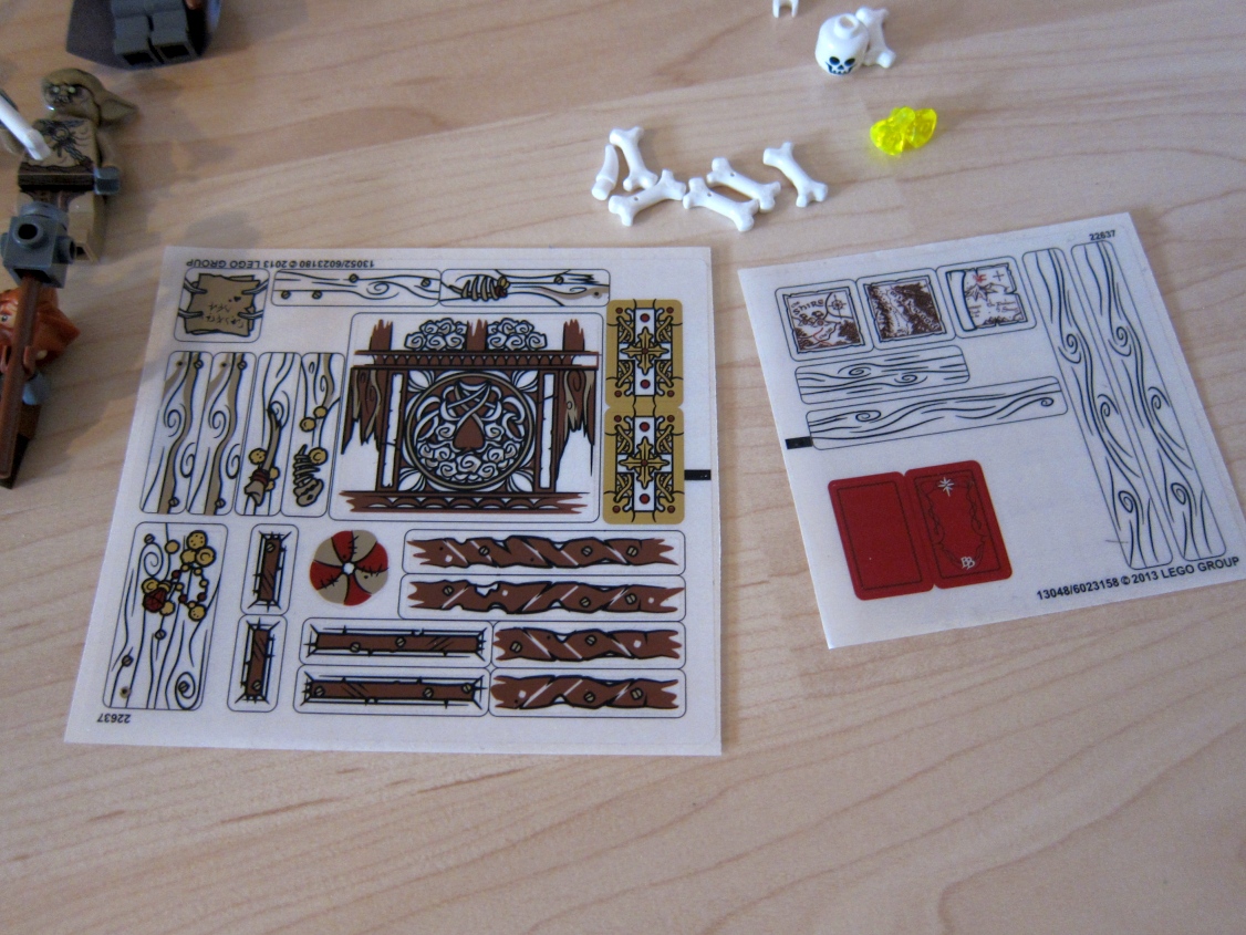 79010_set_sticker.jpg